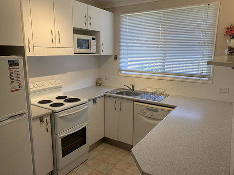 Beach Haven Villa - Redcliffe Tourism 2