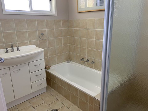 Beach Haven Villa - Redcliffe Tourism 3