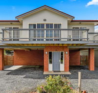 Beach House Phillip Island - Redcliffe Tourism