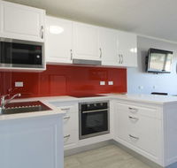Beachfront 4 25 Willow Street - Redcliffe Tourism