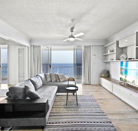 Beachfront Luxury 3 bedroom in the heart of Surfers Paradise - Ocean views plus indoor/outdoor pool - Redcliffe Tourism
