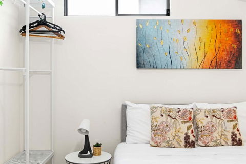 Relaxed Private Double Room In Carramar - Close To Station - Shared Bathroom - Redcliffe Tourism 2