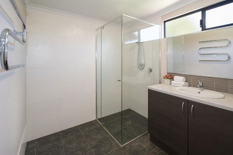 Redgate Forest Retreat - Redcliffe Tourism 2