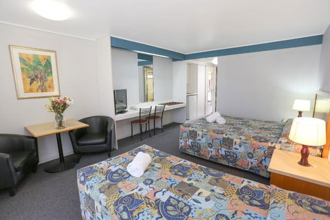 Reef Resort Motel - Redcliffe Tourism 2