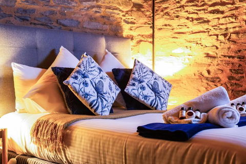 Reillys Wines Heritage Cottages - Redcliffe Tourism 0