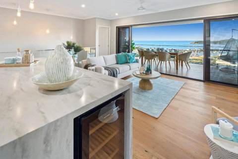 Relax & Daydream At 2 Elementa - Redcliffe Tourism 3