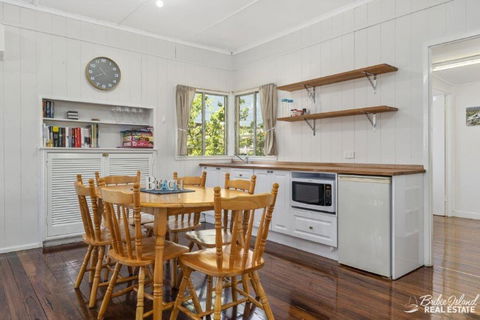 Relax On Rickman - Redcliffe Tourism 1