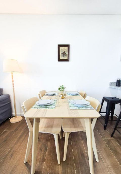 Relaxing 1BR W Pools & SPA, Gym In Olympic Park - Redcliffe Tourism 2