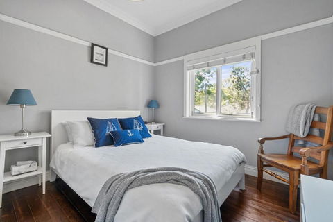 Relaxing Retreat On Earle St, Cremorne Near Attractions - Redcliffe Tourism 2
