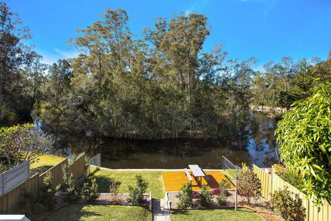 Renovated Coastal Getaway With Water Views - Redcliffe Tourism 0