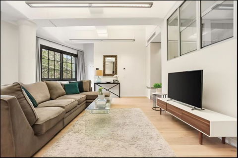 Renovated Warehouse Conversion In Heart Of Sydney - Redcliffe Tourism 1