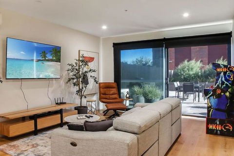 Retreat On Bellerine I Corporate Or Getaway - Redcliffe Tourism 0