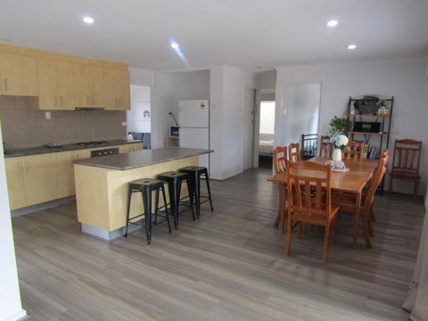 Retreat On Talbot - Redcliffe Tourism 2