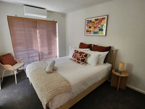 Retro Rose St Kilda Mansions - Redcliffe Tourism 3