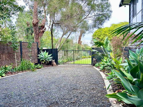 Rhyll Home With A View - Redcliffe Tourism 2