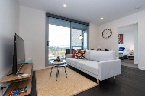 Richmond Place - 2BR W Parking & Gym - Redcliffe Tourism 0
