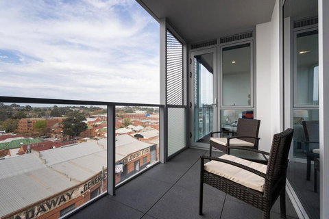 Richmond Place - 2BR W Parking & Gym - Redcliffe Tourism 2