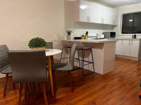 River End Unit Near Parkland - Redcliffe Tourism 2