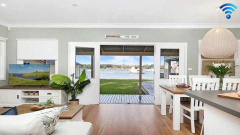 River Shack - Redcliffe Tourism 0