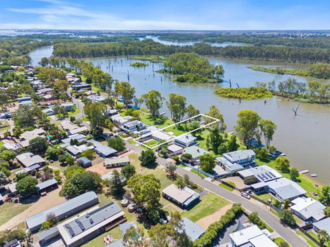 River Views - Redcliffe Tourism 3