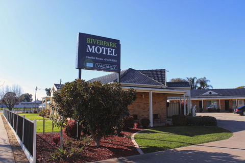 RiverPark Motel - Redcliffe Tourism 0