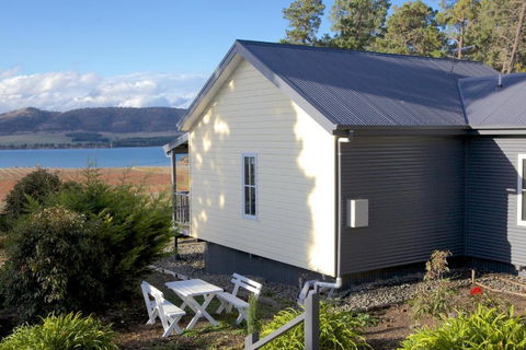 Riversdale Estate Cottages - Redcliffe Tourism 3