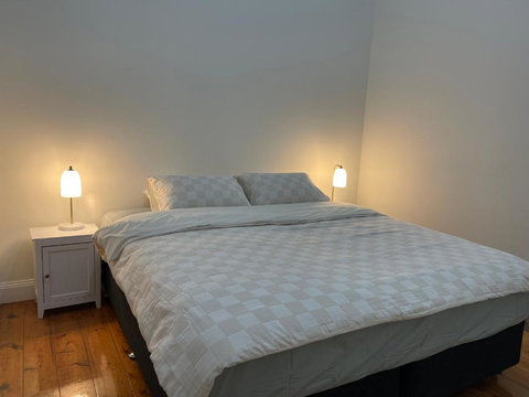 Riverside Hotel - Redcliffe Tourism 0