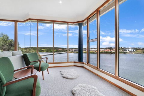 Riverview - Redcliffe Tourism 0