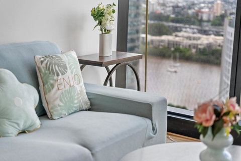 RiverViews 1BR 1BA Skytower Apt With Pool, Gym, Sauna - Redcliffe Tourism 2