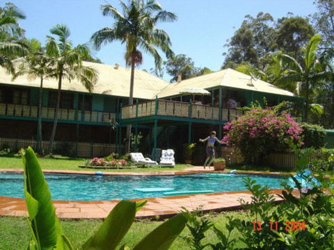 Riviera Bed & Breakfast - Redcliffe Tourism 2