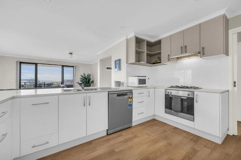 Salty Views - Redcliffe Tourism 2