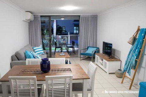 Sand Dunes Resort Stunning Beachfront Apartment - Redcliffe Tourism 3