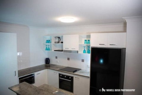 Sand Dunes Resort Stunning Beachfront Apartment - Redcliffe Tourism 2