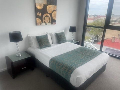 RNR On Franklin - Redcliffe Tourism 1