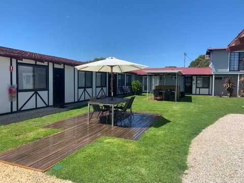 Robe Nampara Cottages - Redcliffe Tourism 0