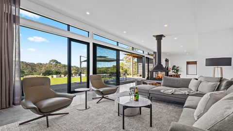 Rockleigh Retreat - Redcliffe Tourism 1
