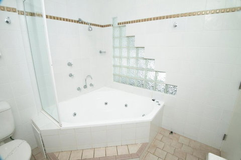 Rockpool Motor Inn - Redcliffe Tourism 3