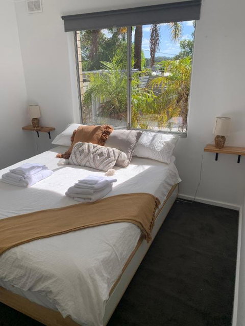 Room For Rent - Redcliffe Tourism 0