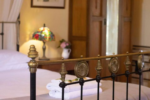 Rose Petal Cottage - Redcliffe Tourism 3