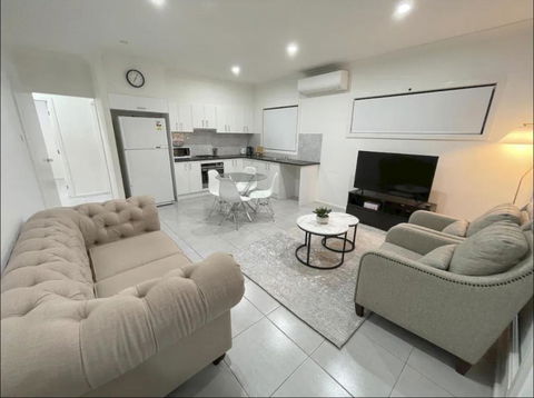 Rosehill Guest House - Redcliffe Tourism 1