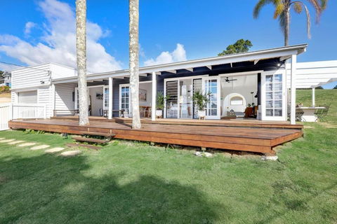 Rosewood House - Redcliffe Tourism 0