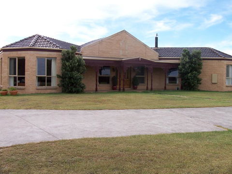 Roshnier Apartment - Redcliffe Tourism 0