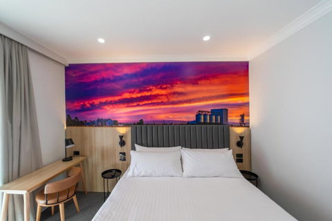 Royal Hotel-Motel - Redcliffe Tourism 0