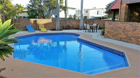 Royal Palms Motor Inn - Redcliffe Tourism 2