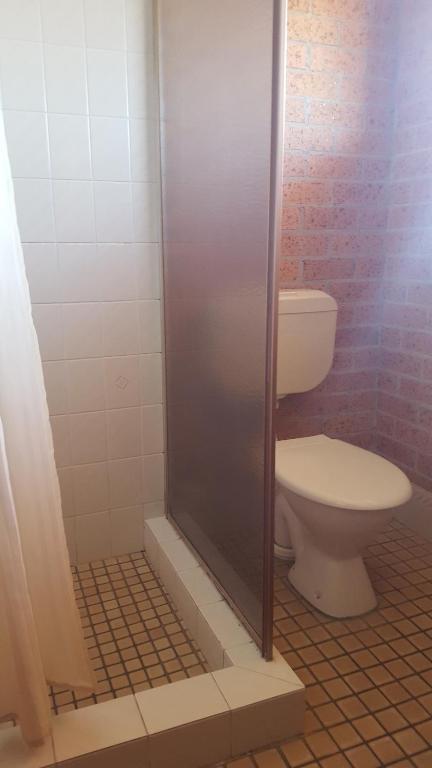 Royal Palms Motor Inn - Redcliffe Tourism 1