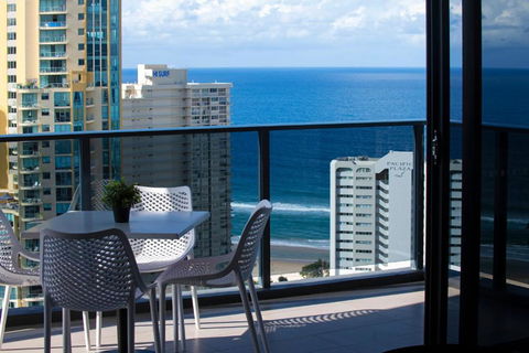 Ruby Apartments - Self Contained, Privately Managed Apartments - Redcliffe Tourism 0