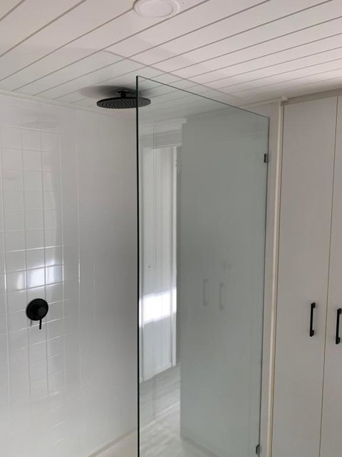 Rustic Retreat - Redcliffe Tourism 3