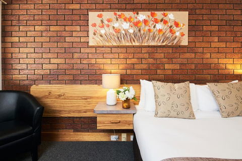 Ruthven Street Motor Inn - Redcliffe Tourism 1