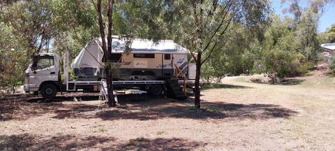RV Caravan In Rural Setting On Edge Of Town Close To AgQuip - Redcliffe Tourism 0