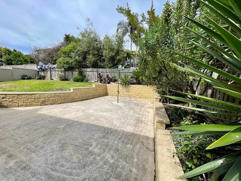 Sails To Sea - 4 Bedroom Pet Friendly Private Pool - Redcliffe Tourism 2